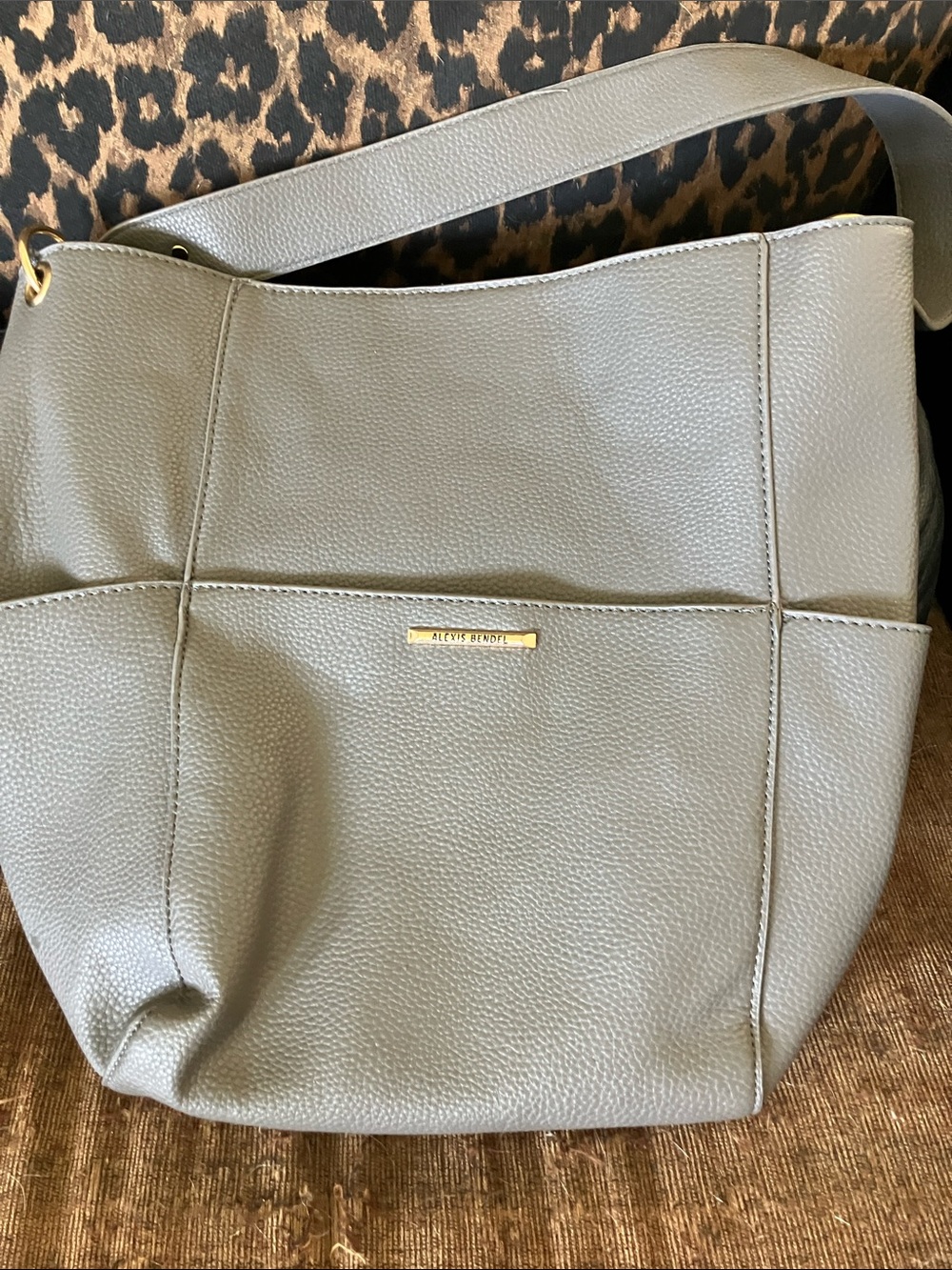 Alexis bendell Pebbled Shoulder Bag - grey